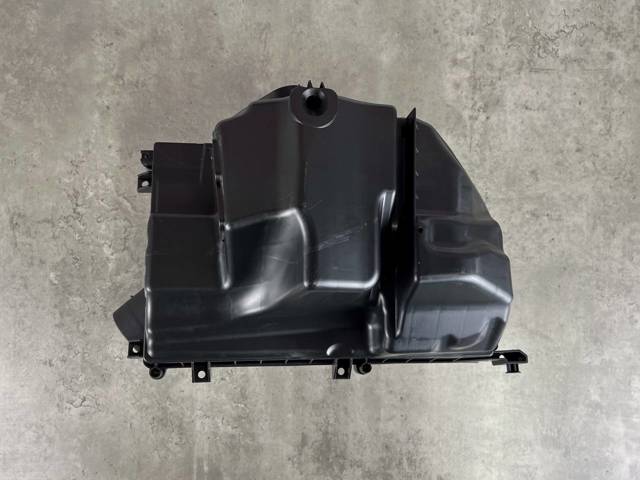 31319684 VOLVO Корпус воздушного фильтра купить в Николаев