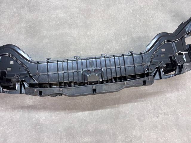 VOLVO 31365481 Балка радиатора нижняя в наличии Николаев