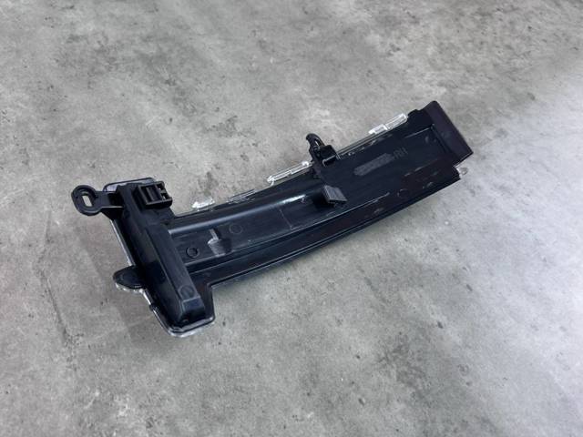 31371879 VOLVO Указатель поворота зеркала правый купить в Львов