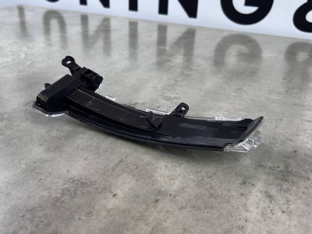 31371879 VOLVO Указатель поворота зеркала правый купить в Черновцы