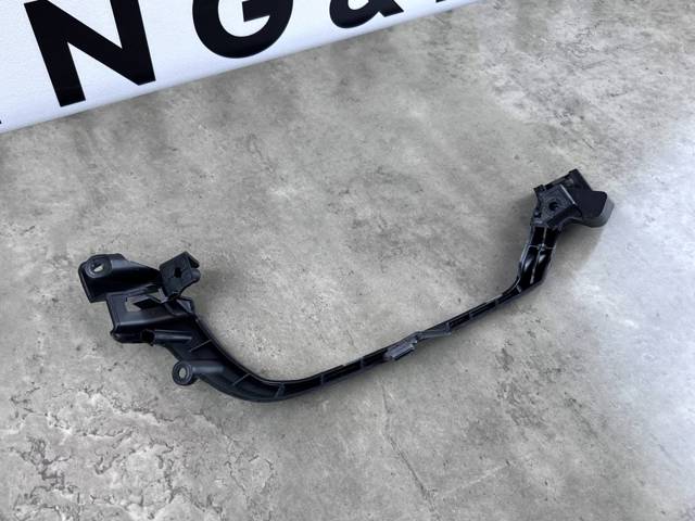 VOLVO 31383679 Кронштейн крепления противотуманной фары левой в наличии Полтава