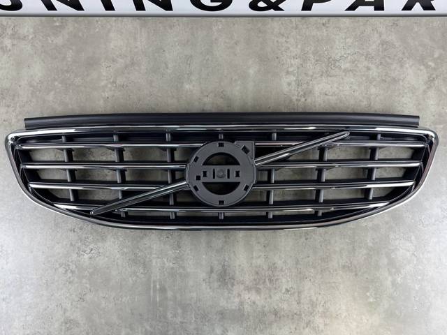 VOLVO 31383751 Решетка радиатора в наличии Одесса