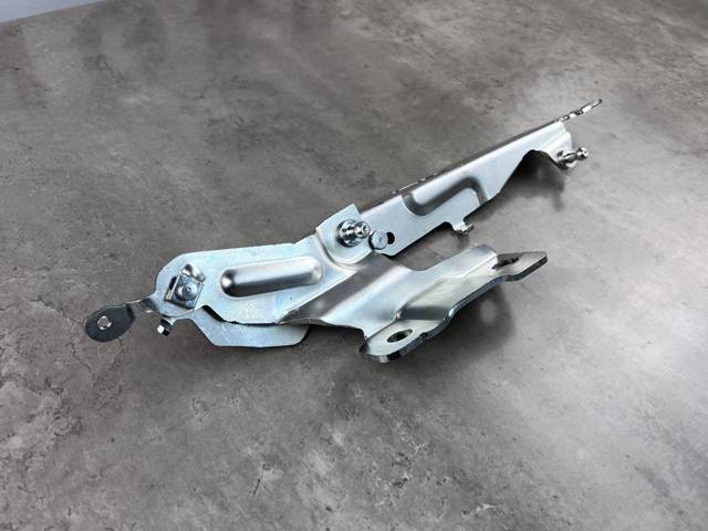 31385815 VOLVO Петля капота правая купить в Каменское