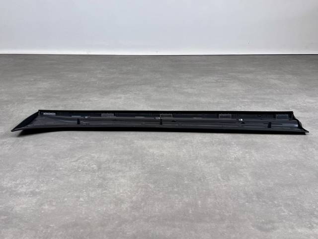 VOLVO 31448316 Молдинг двери передней левой нижний в наличии Украина