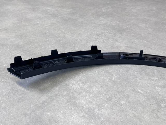 31448325 VOLVO Расширитель (накладка) арки переднего крыла правый купить в Сумы