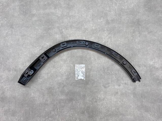 31448329 VOLVO Расширитель (накладка) арки заднего крыла правый купить в Николаев