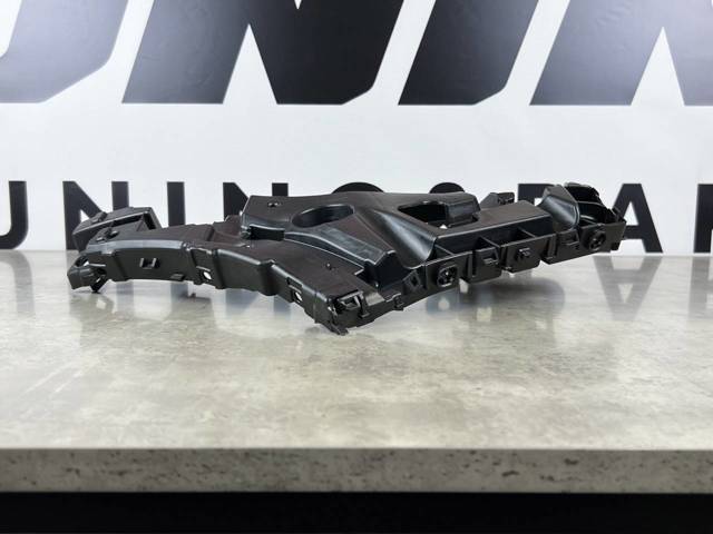 VOLVO 31690706 Кронштейн бампера заднего правый в наличии Сумы