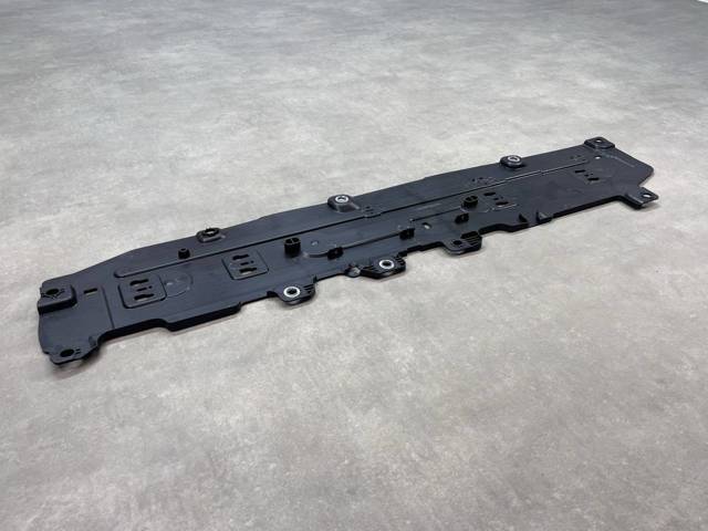 32260495 VOLVO Защита днища правая купить в Ирпень