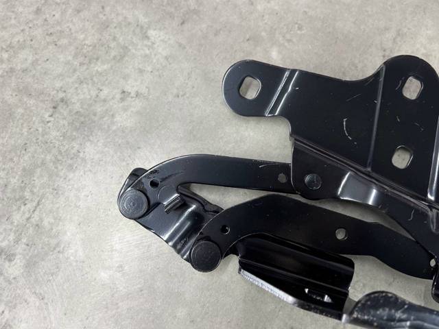 41002993150 BMW Петля капота правая купить в Павлоград