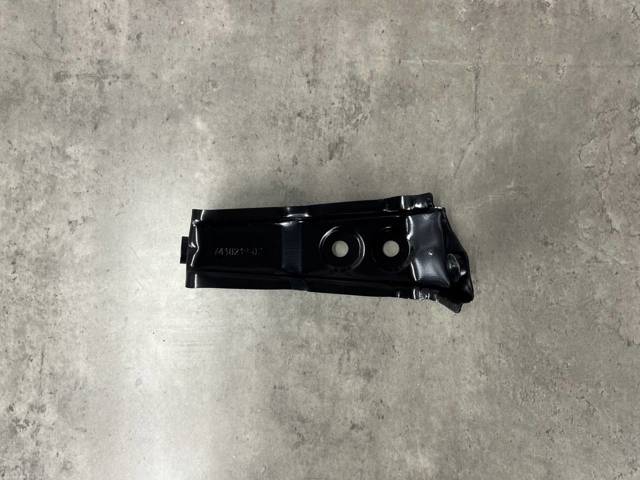 41007492368 BMW Кронштейн крыла заднего купить в Сумы