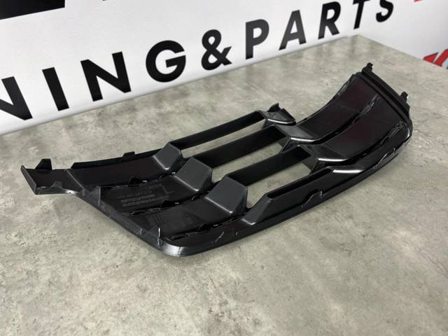 4M0807681EGXE VAG Решетка бампера переднего нижняя купить в Полтава