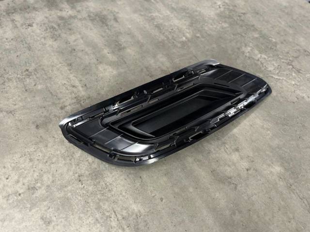 4M8807320A VAG Кронштейн бампера заднего правый купить в Каменское