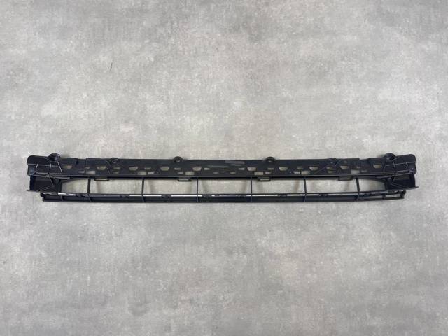 4M8807647C9B9 Решетка бампера купить Запорожье