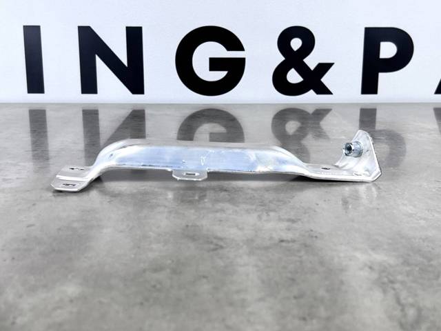 51117158894 BMW Кронштейн бампера переднего правый купить в Ирпень