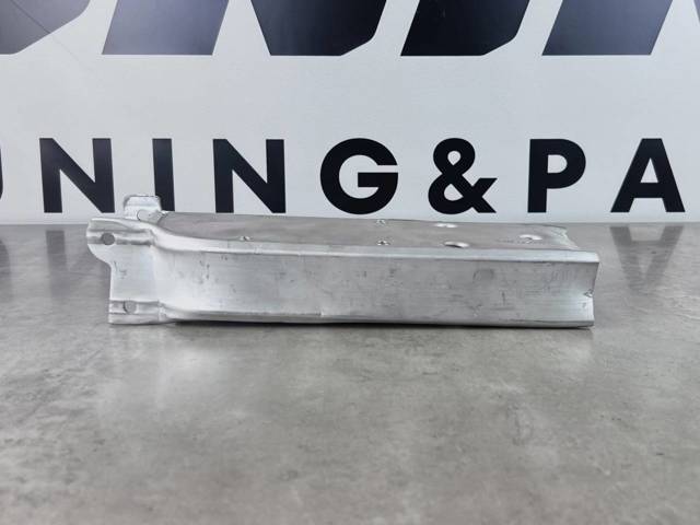 51117289908 BMW Кронштейн усилителя переднего бампера купить в Ужгород