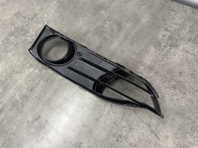 51117293797 BMW Решетка бампера переднего левая купить в Николаев