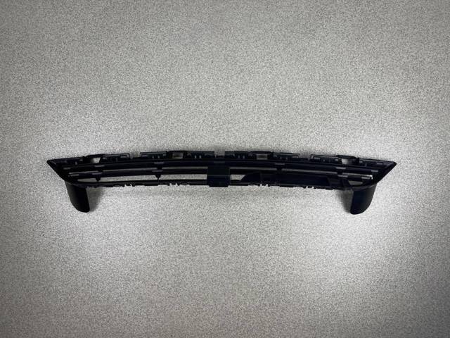 51117294476 BMW Решетка бампера переднего верхняя купить в Николаев