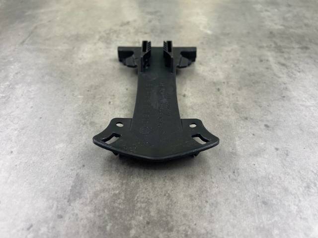 51117300884 BMW Кронштейн бампера переднего купить в Полтава