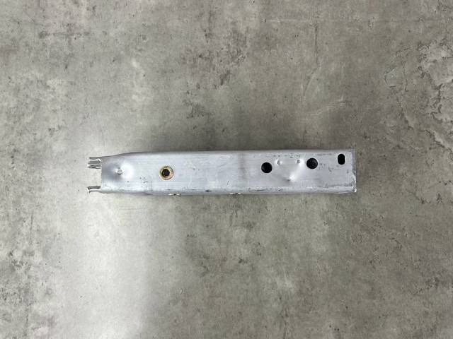BMW 51117301587 Кронштейн усилителя переднего бампера в наличии Одесса