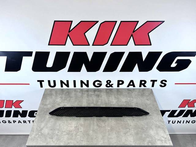 51117303752 BMW Решетка бампера переднего центральная купить в Киев