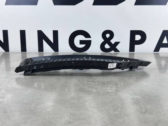 51117303756 BMW Решетка бампера переднего правая купить в Каменское