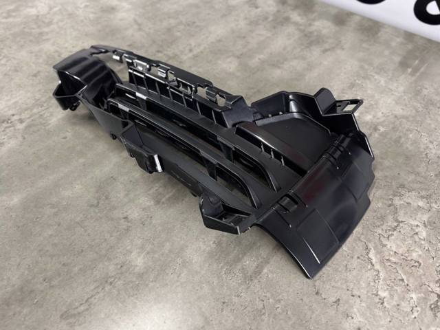 51117307993 BMW Решетка бампера переднего левая нижняя купить в Полтава