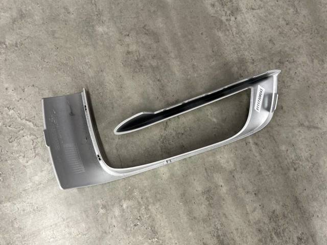 51117308043 BMW Молдинг решетки бампера переднего левый купить в Житомир