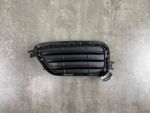 BMW 51117338513 Решетка бампера переднего левая нижняя в наличии Ирпень