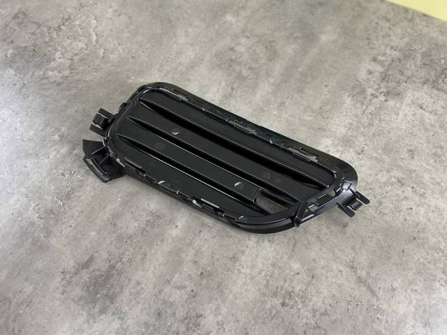 BMW 51117338513 Решетка бампера переднего левая нижняя в наличии Львов