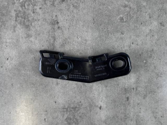 51117354770 BMW Направляющая переднего бампера купить в Каменское