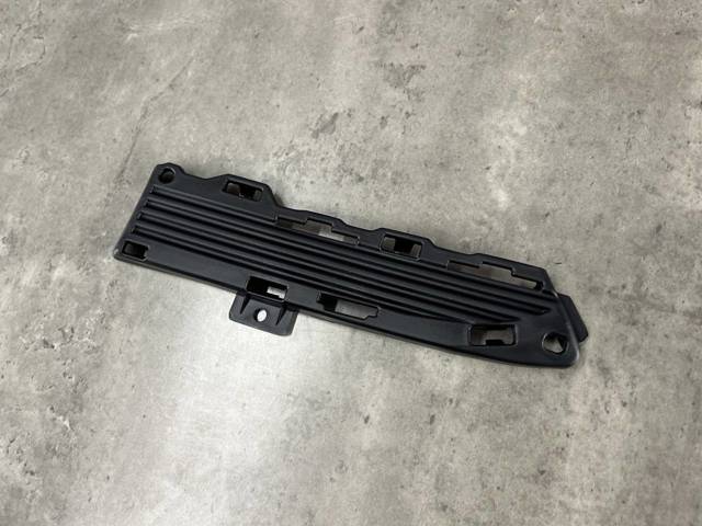 BMW 51117355239 Молдинг решетки бампера переднего левый в наличии Ирпень