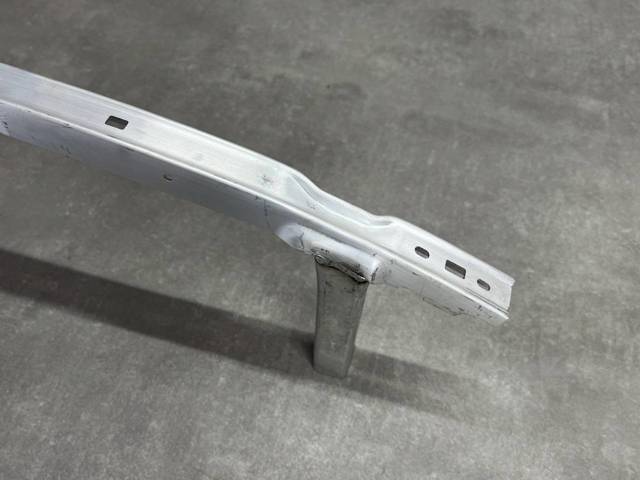 BMW 51117357178 Усилитель бампера переднего в наличии Черкассы