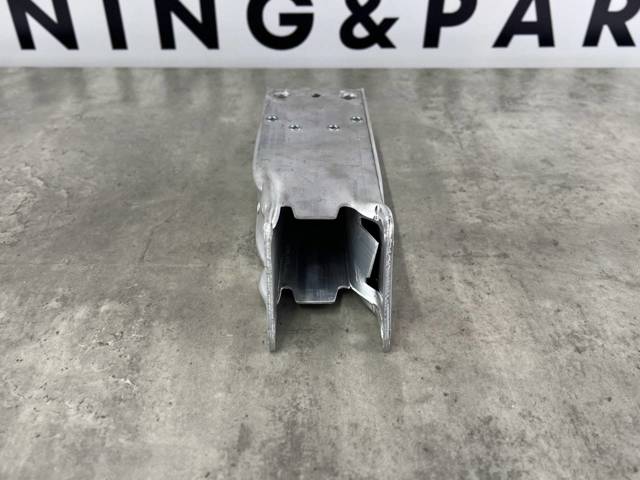 BMW 51117406385 Кронштейн усилителя переднего бампера в наличии Киев