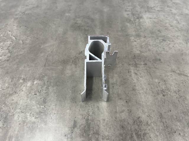 BMW 51117422234 Кронштейн усилителя переднего бампера в наличии Винница