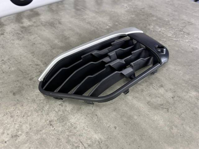 51117453987 BMW Решетка бампера переднего левая купить в Житомир