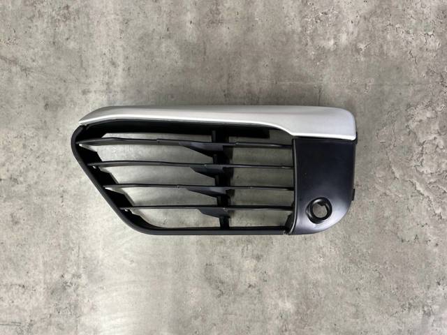 BMW 51117453987 Решетка бампера переднего левая в наличии Днепр