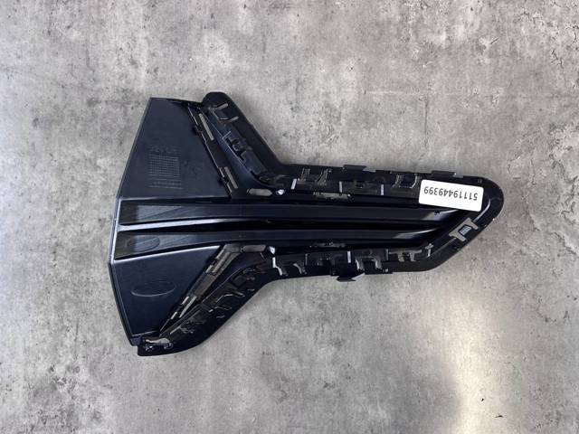 51117464205 BMW Решетка бампера переднего левая купить в Чернигов