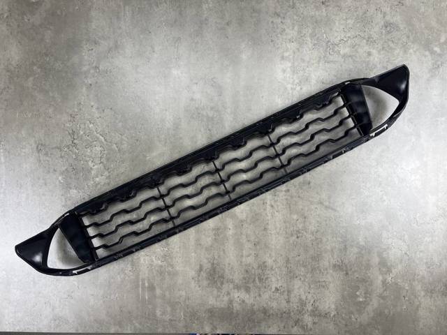 51118056939 BMW Решетка бампера купить в Украина