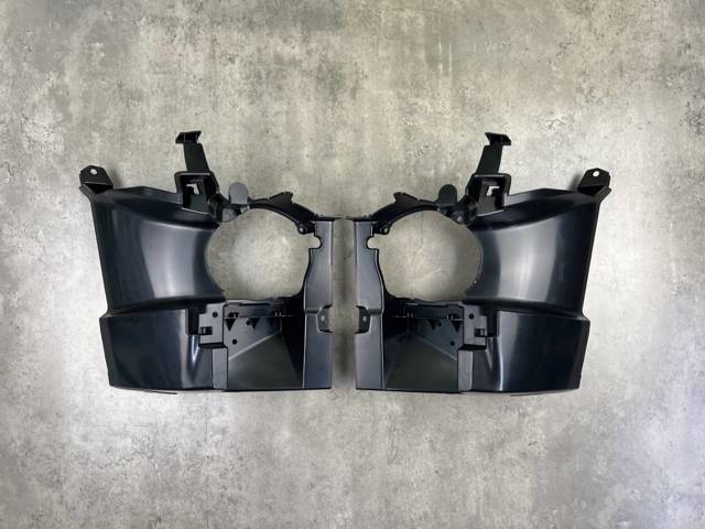BMW 51118062633 Кронштейн крепления противотуманной фары левой в наличии Одесса