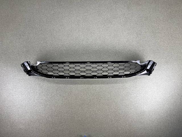 51118064599 BMW Решетка бампера переднего центральная купить в Каменское