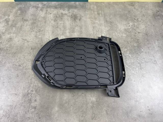 BMW 51118064635 Решетка бампера переднего левая в наличии Кривой Рог