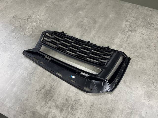 51118064963 BMW Решетка бампера переднего левая купить в Кривой Рог