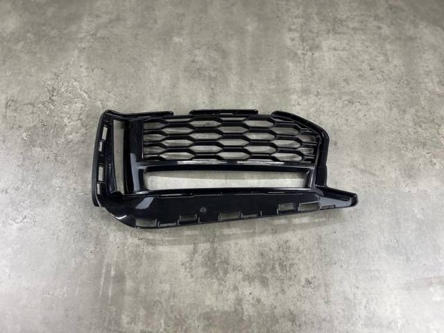 BMW 51118064963 Решетка бампера переднего левая в наличии Кривой Рог