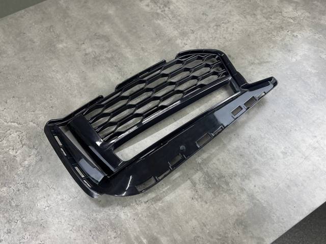 BMW 51118064963 Решетка бампера переднего левая в наличии Кривой Рог