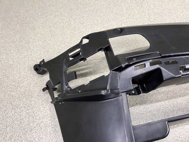 51118064968 BMW Кронштейн крепления противотуманной фары правой купить в Львов