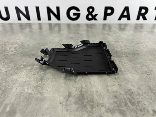 BMW 51118069213 Решетка бампера переднего левая в наличии Николаев