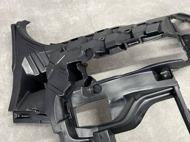 BMW 51118069227 Кронштейн крепления противотуманной фары левой в наличии Харьков