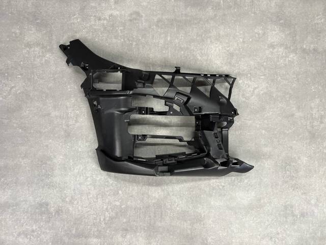 BMW 51118069348 Кронштейн бампера переднего правый в наличии Полтава