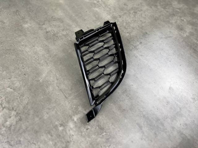 BMW 51118075601 Решетка бампера переднего левая нижняя в наличии Ирпень