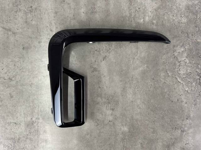 51118079588 BMW Молдинг бампера переднего правый купить в Черкассы